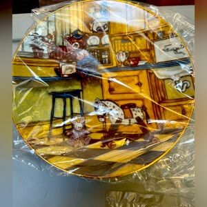 Decorative collectible plate